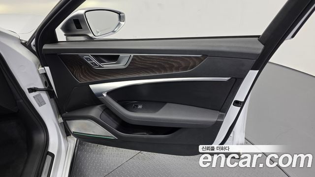 Audi A6 (C8) 50 TDI Quattro Premium 2021 — фото 25