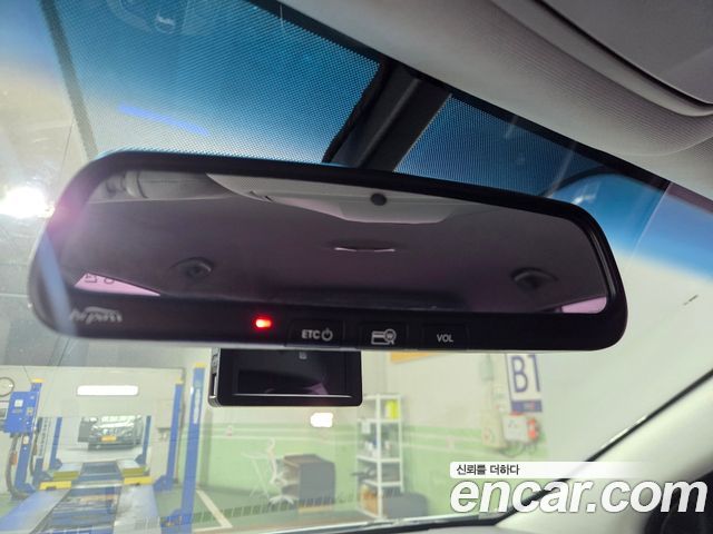 Hyundai Santa Fe (DM) Diesel(e-VGT) 2.0 2WD Premium 2013 — фото 22