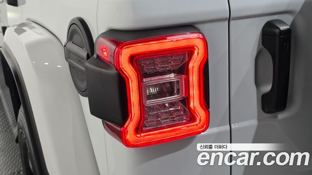 Jeep Wrangler (JL) 2.0 Overland Power Top 4Door 2022 — фото 23