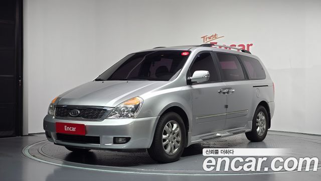 Kia Carnival R Grand Carnival GLX Premium