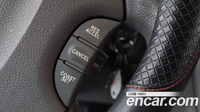 Kia Carnival R Grand Carnival GLX Premium 2012 — фото 17
