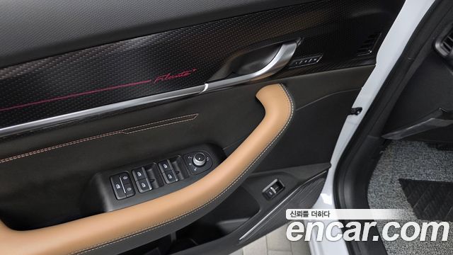 Renault Korea Filante 1.5 E-Tech Iconic 2WD 2027 — фото 29