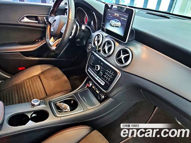 Mercedes-Benz CLA-Class (C117) CLA220 AMG Line 2018 — фото 9