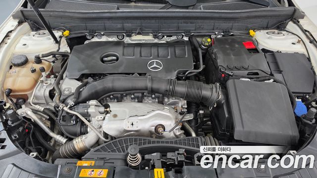 Mercedes-Benz GLB-Class (X247) GLB250 4MATIC 2021 — фото 6