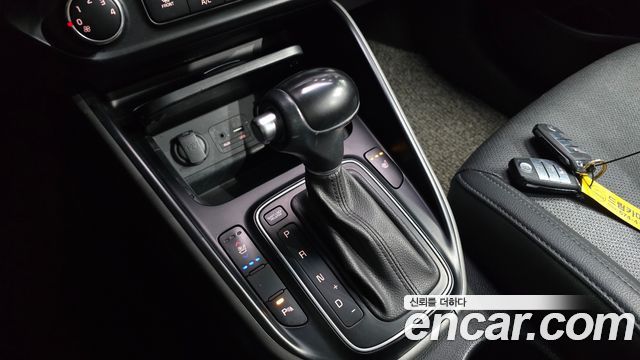 Kia Carens 2.0 LPI Prestige 2018 — фото 9