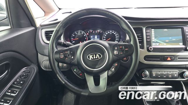 Kia Carens 2.0 LPI Prestige 2018 — фото 13