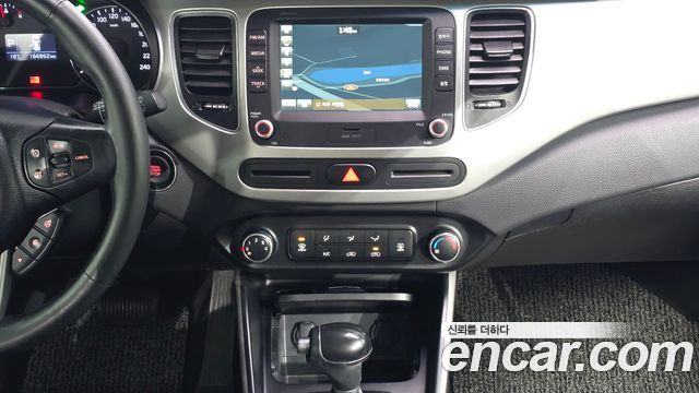 Kia Carens 2.0 LPI Prestige 2018 — фото 14