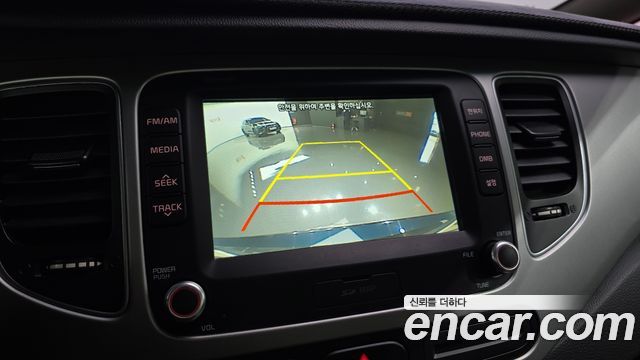 Kia Carens 2.0 LPI Prestige 2018 — фото 15