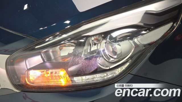 Kia Carens 2.0 LPI Prestige 2018 — фото 22