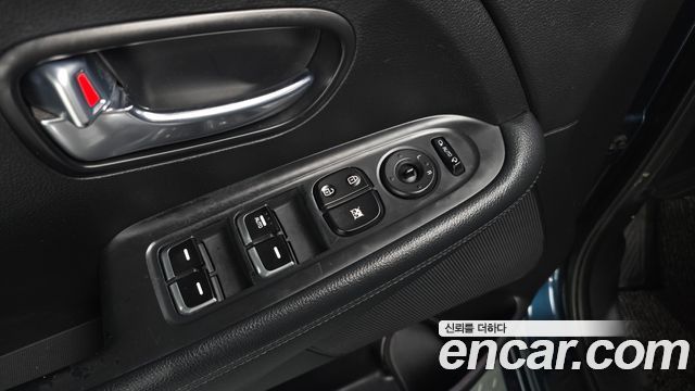 Kia Carens 2.0 LPI Prestige 2018 — фото 28