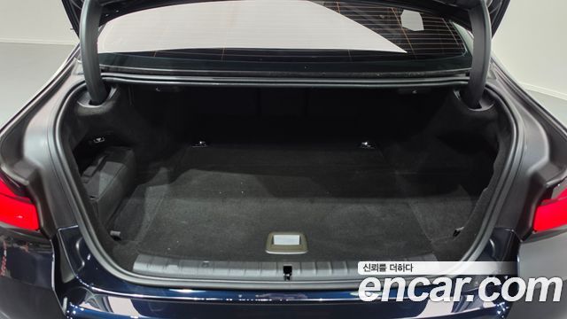 BMW 5 Series (G30) 530e M Sport 2021 — фото 17
