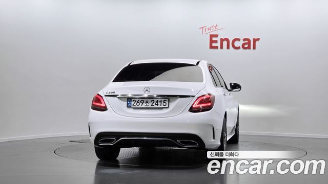 Mercedes-Benz C-Class (W205) C200 AMG Line 2021 — фото 4