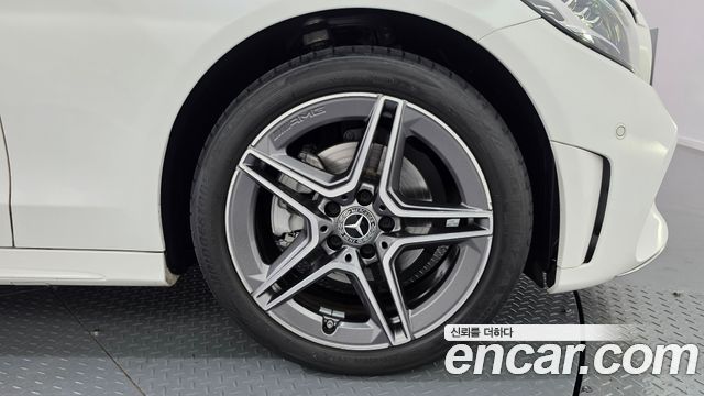 Mercedes-Benz C-Class (W205) C200 AMG Line 2021 — фото 5