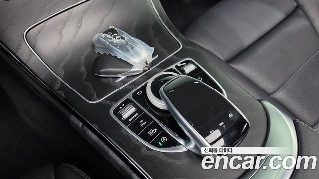 Mercedes-Benz C-Class (W205) C200 AMG Line 2021 — фото 18