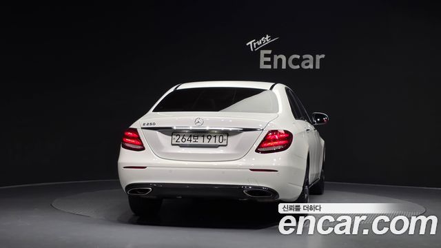 Mercedes-Benz E-Class (W213) E250 Avantgarde 2020 — фото 4