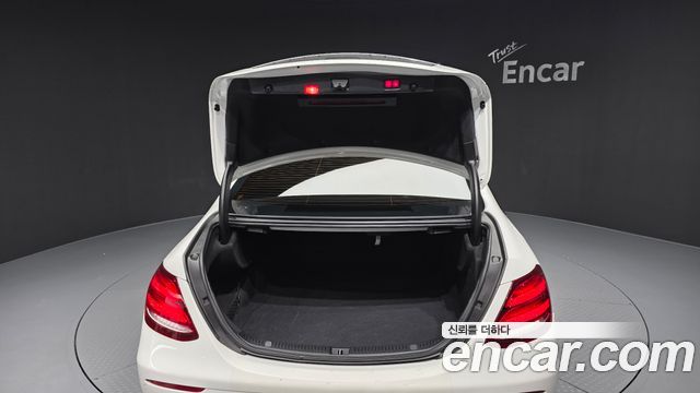 Mercedes-Benz E-Class (W213) E250 Avantgarde 2020 — фото 20