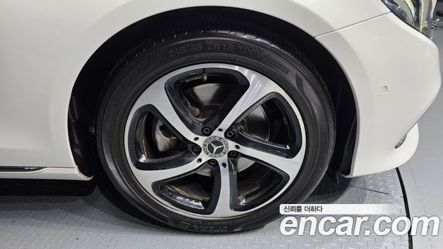 Mercedes-Benz E-Class (W213) E250 Avantgarde 2020 — фото 21