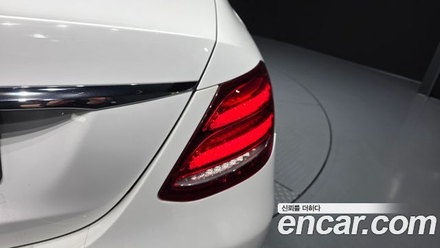 Mercedes-Benz E-Class (W213) E250 Avantgarde 2020 — фото 23