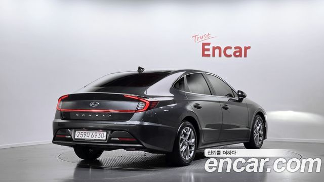 Hyundai Sonata (DN8) 2.0 Premium Family 2021 — фото 2
