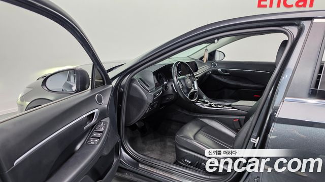 Hyundai Sonata (DN8) 2.0 Premium Family 2021 — фото 10