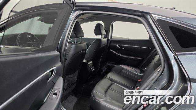 Hyundai Sonata (DN8) 2.0 Premium Family 2021 — фото 15