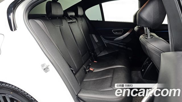 BMW 3 Series (F30) 320i M Sport 2018 — фото 12