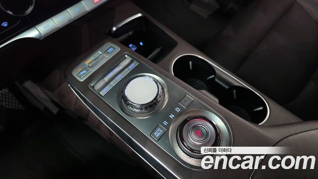 Genesis GV70 2.2 Diesel AWD 2021 — фото 9