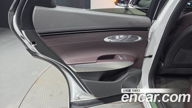 Genesis GV70 2.2 Diesel AWD 2021 — фото 25