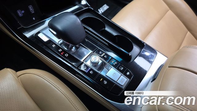 Kia K7 Premier Hybrid Noblesse 2020 — фото 9