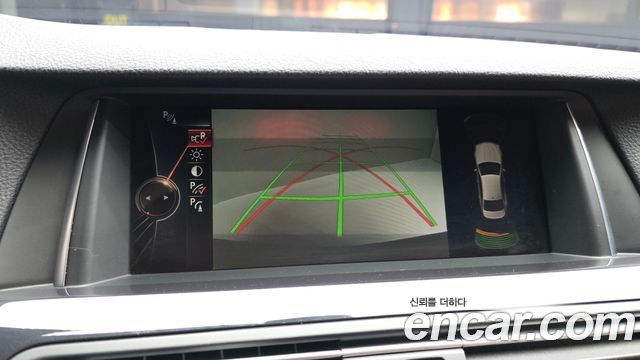 BMW 5 Series (F10) 520d xDrive M Aero Dynamic 2016 — фото 15