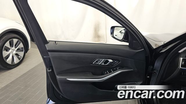 BMW 3 Series (G20) 320i 2021 — фото 24