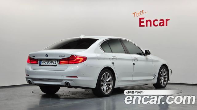 BMW 5 Series (G30) 520i Luxury 2018 — фото 2