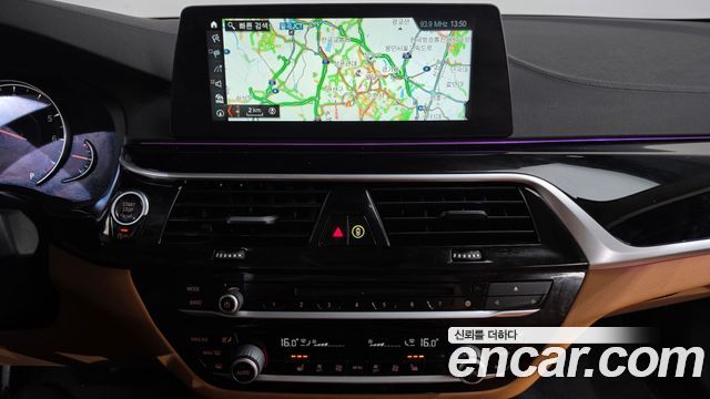 BMW 5 Series (G30) 520i Luxury 2018 — фото 12