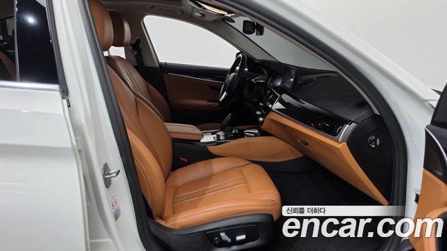 BMW 5 Series (G30) 520i Luxury 2018 — фото 26