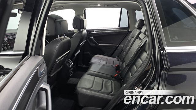 Volkswagen Tiguan (II) 2.0 TDI Prestige 2020 — фото 16