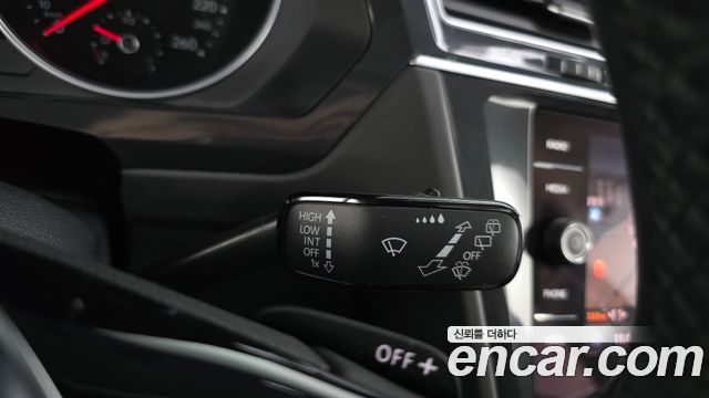 Volkswagen Tiguan (II) 2.0 TDI Prestige 2020 — фото 33