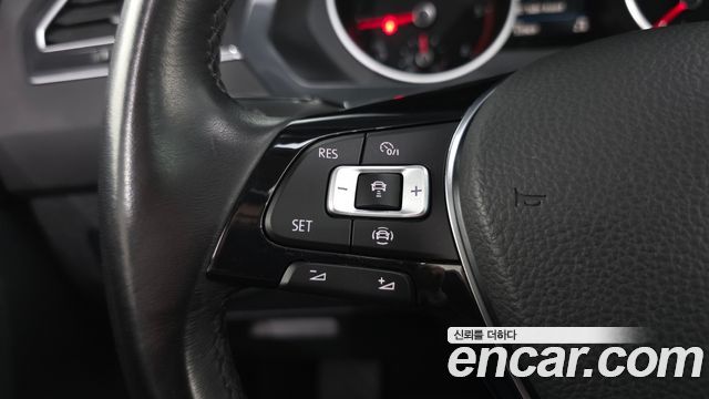 Volkswagen Tiguan (II) 2.0 TDI Prestige 2020 — фото 35