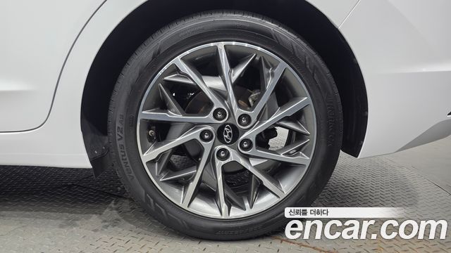Hyundai Avante (AD) 1.6 Smart Choice 2020 — фото 21
