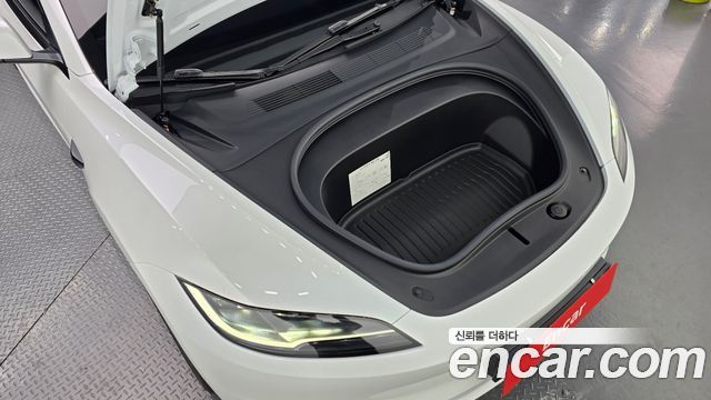 Tesla Model 3 RWD 2025 — фото 6