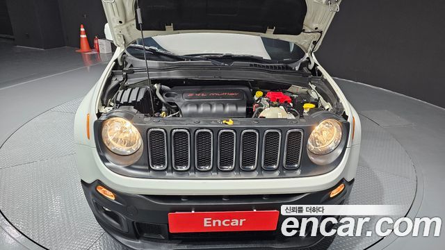 Jeep Renegade 2.4 Longitude 2018 — фото 6