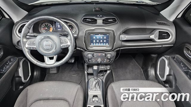 Jeep Renegade 2.4 Longitude 2018 — фото 7