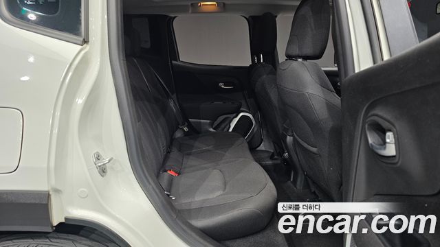 Jeep Renegade 2.4 Longitude 2018 — фото 30
