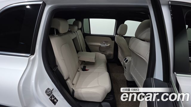 Mercedes-Benz GLB-Class (X247) GLB200 d 2024 — фото 18