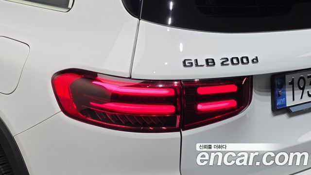 Mercedes-Benz GLB-Class (X247) GLB200 d 2024 — фото 23
