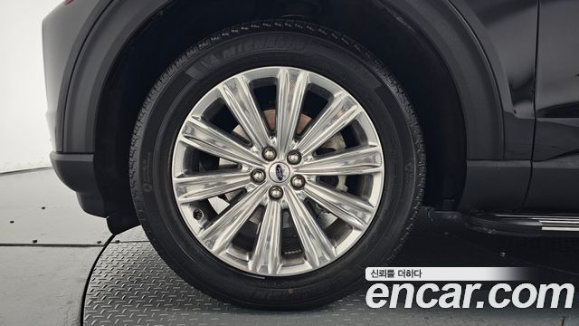 Ford Explorer (VI) 2.3 LimIted 4WD 2023 — фото 5