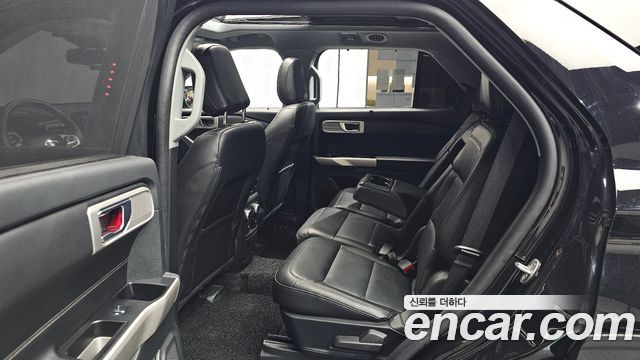 Ford Explorer (VI) 2.3 LimIted 4WD 2023 — фото 11
