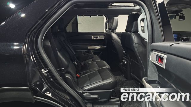 Ford Explorer (VI) 2.3 LimIted 4WD 2023 — фото 12