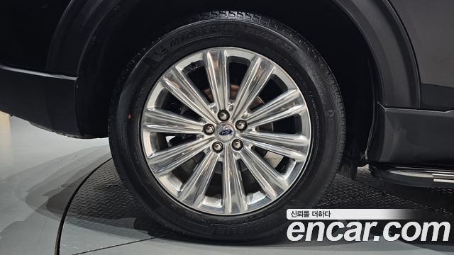 Ford Explorer (VI) 2.3 LimIted 4WD 2023 — фото 21