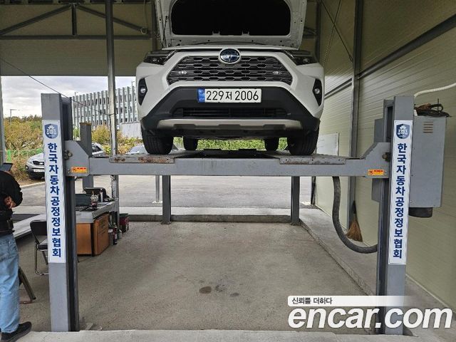 Toyota RAV4 (V) 2,5 4WD Hybrid LTD