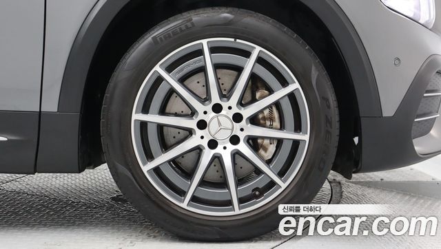 Mercedes-Benz GLB-Class (X247) AMG GLB35 4MATIC 2023 — фото 5